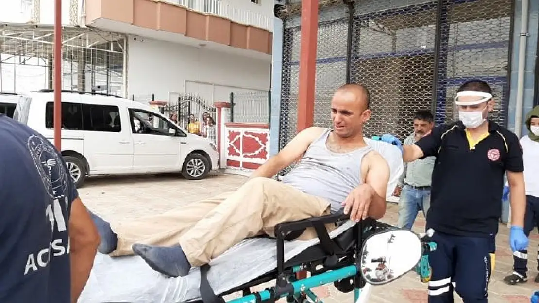 'Kavga ettiği kişilerce şişlendi'