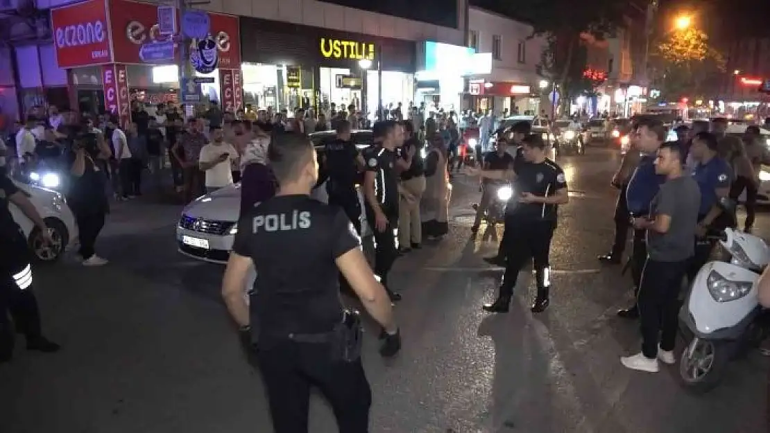 'Kavgaya müdahale eden 3 polis yaralandı'