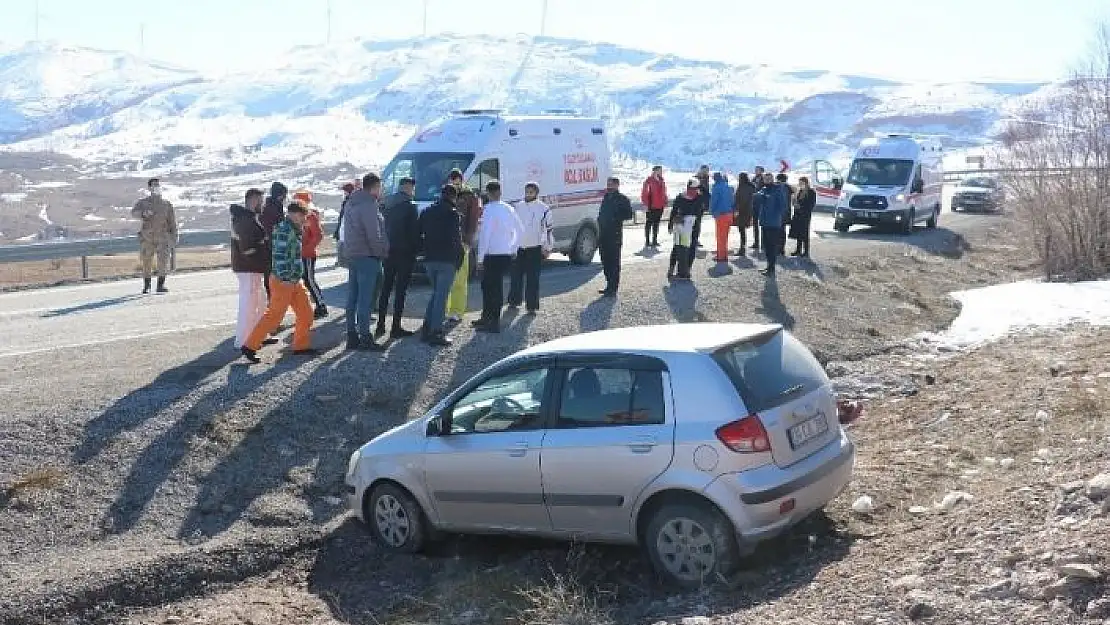 'Kayak yapmaya gidiyorlardı kaza yaptılar: 4 yaralı'