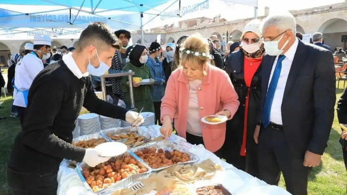 '´Kayısı Çiçeği Şenliği´ konukları Battalgazi´ye hayran kaldı'