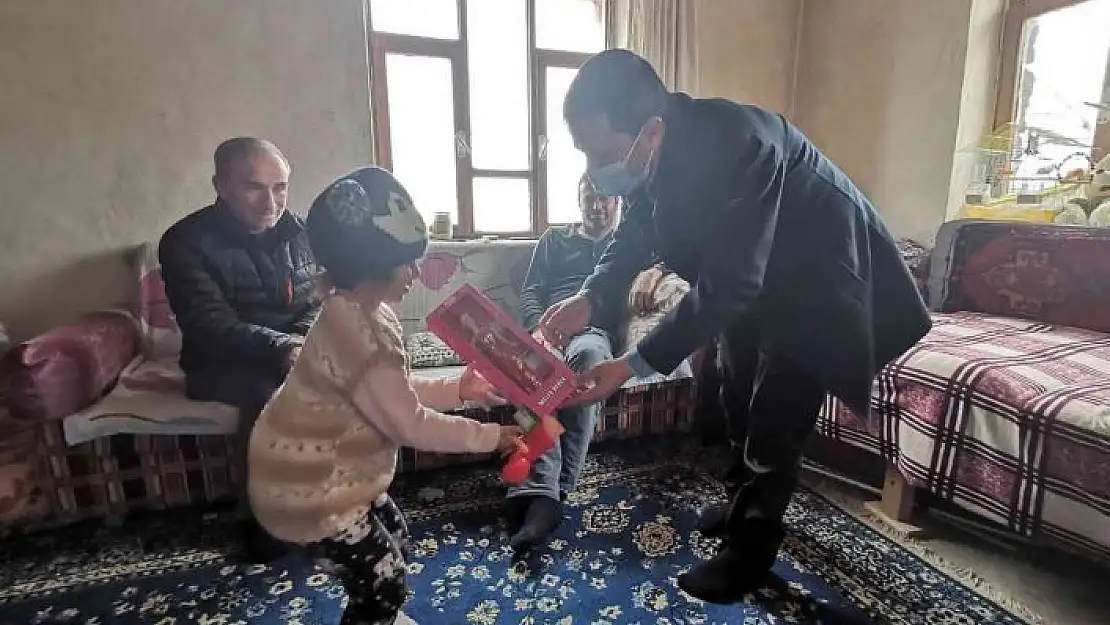 'Kaymakam Yılmaz, vatandaşlarla bir araya geldi'