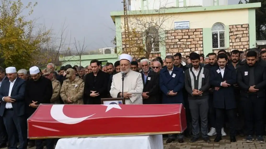 'Kazada hayatını kaybeden astsubay toprağa verildi'