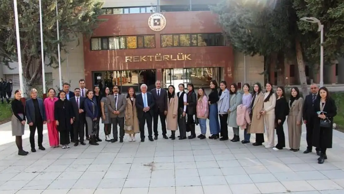 'Kazakistanlı 25 öğrenci Fırat Üniversitesi´nde staj yapacak'