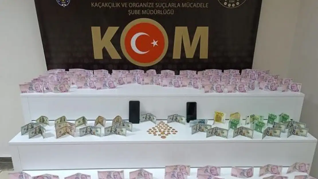 'Kendilerini polis olarak tanıtıp vatandaşı 750 bin lira dolandırdılar'