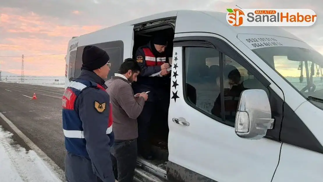 Malatya'da tüfekle kendini vurdu