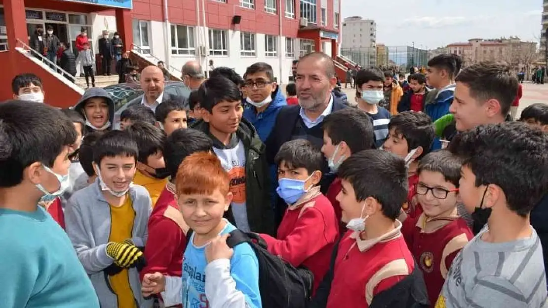 'Kervancıoğlu, tecrübesini öğrencilere aktardı'