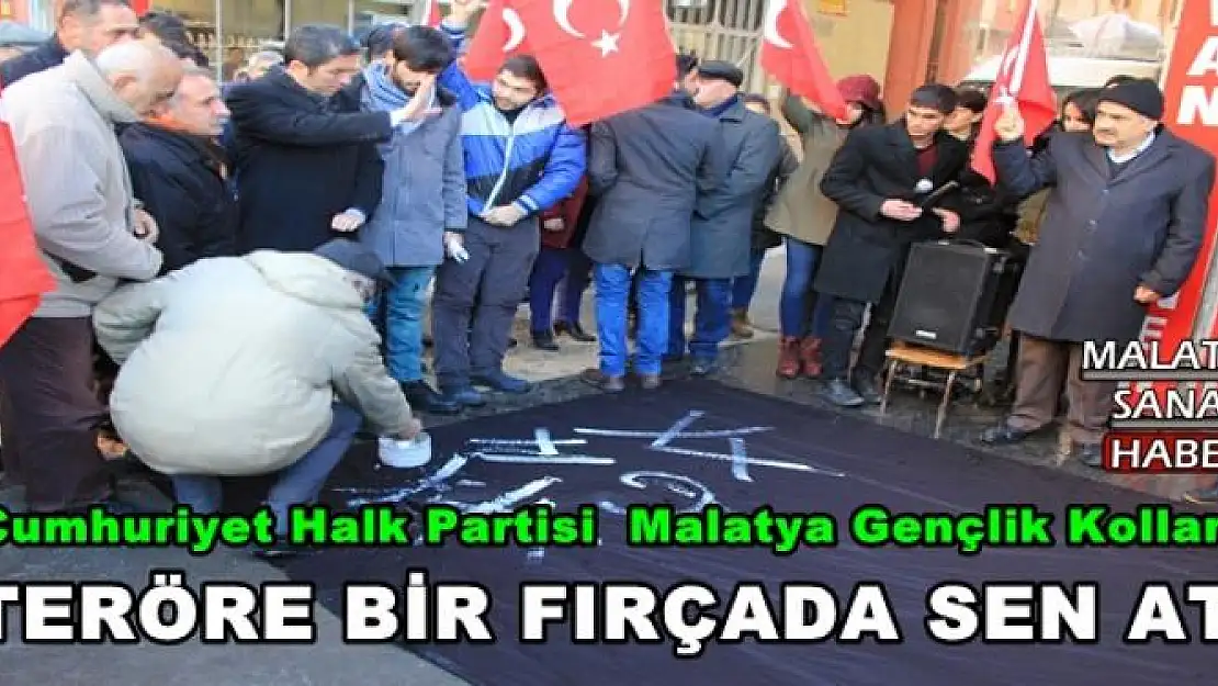 CHP GENÇLİK KOLLARINDAN TERÖRE BİR FIRÇADA SEN AT