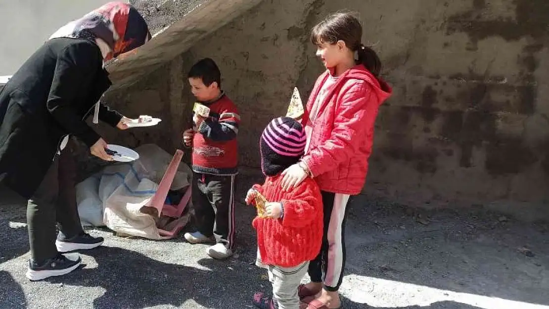 'Kırsal mahallelerde çocuklara pasta ve pizza sürprizi'