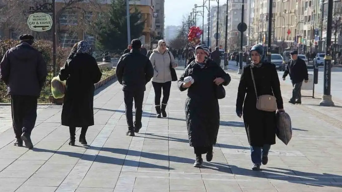 '''Kısaltmalar ve sık kullanılan emojiler dilimizi kirletiyor'''