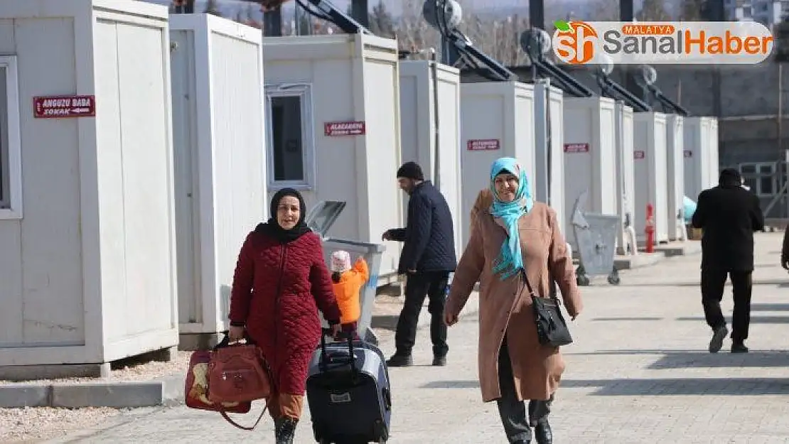 Konteyner kentte aileler ilk günü geride bıraktı