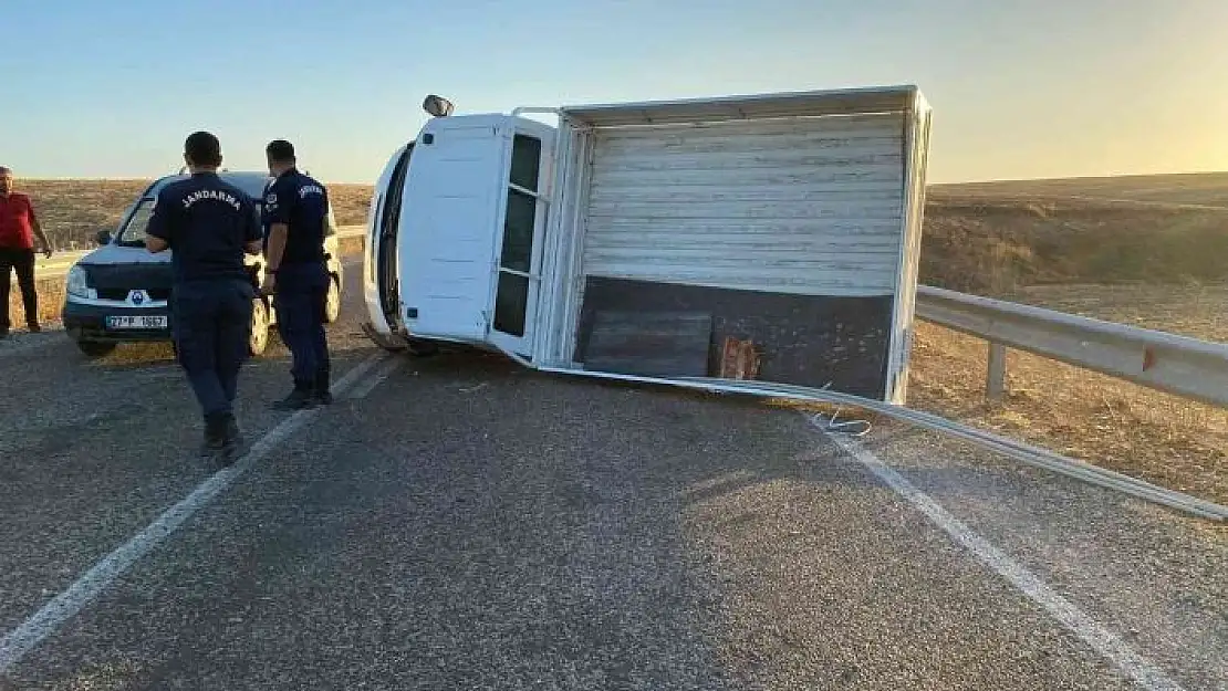 'Kontrolden çıkan kamyonet devrildi: 1 yaralı'