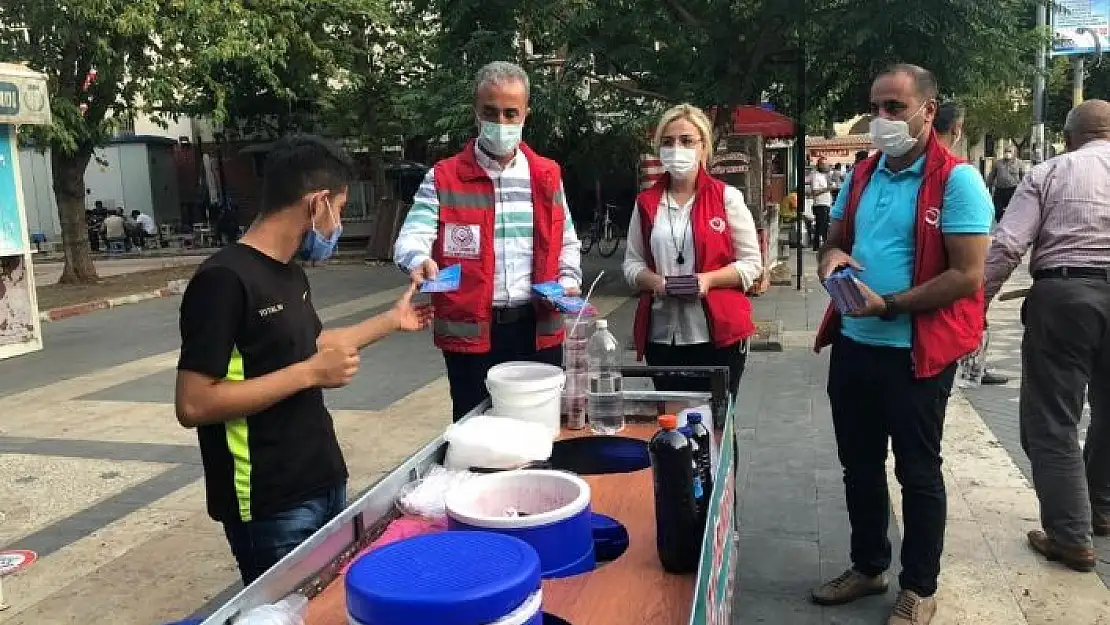 Korona virüs tedbirlerini anlatan broşürler dağıtıldı