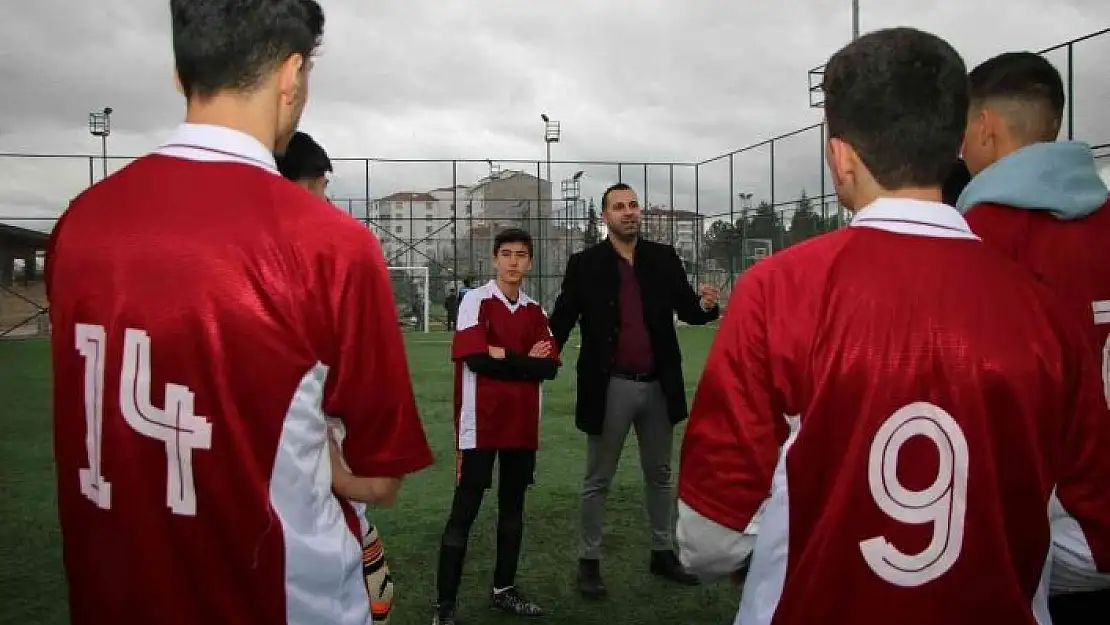 'Koruma altındaki çocuklar dostluk maçında hünerlerini sergiledi'