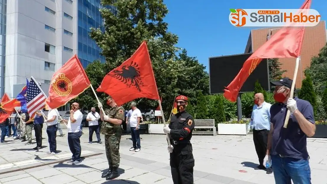 Kosova'da gazilerden Lahey'deki mahkemeye tepki: 'İddianame kabul edilemez'