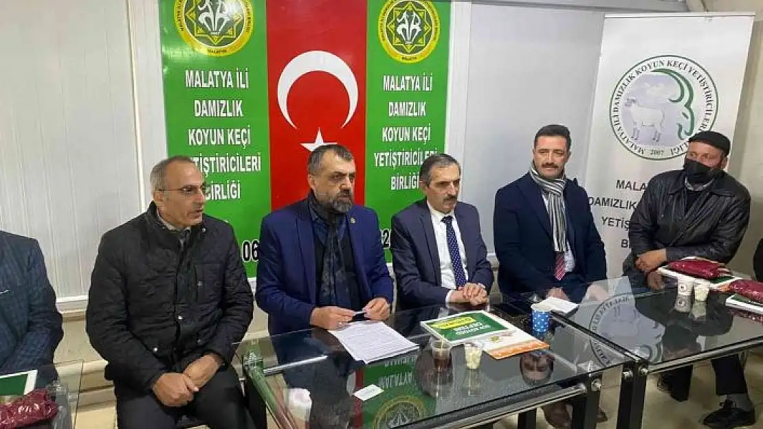 'Koyun ve Keçi Birliğinden, küpe ve kayıt defteri dağıtım toplantısı'