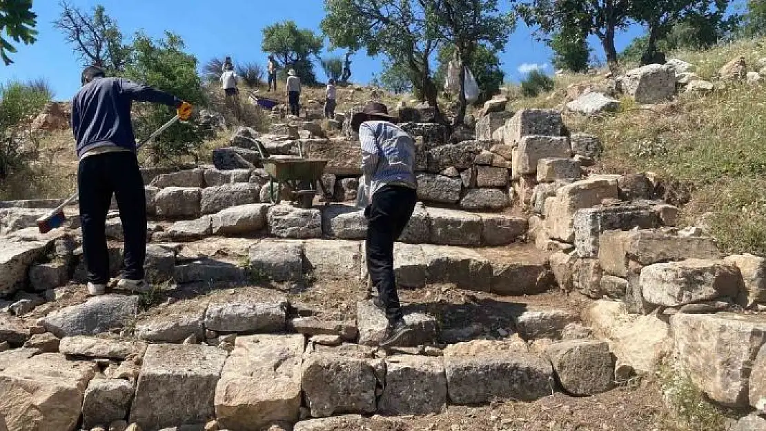 'Kral 1. Antiochosun Arsemia Antik Kentindeki yazlık sarayında kazı çalışması başladı'