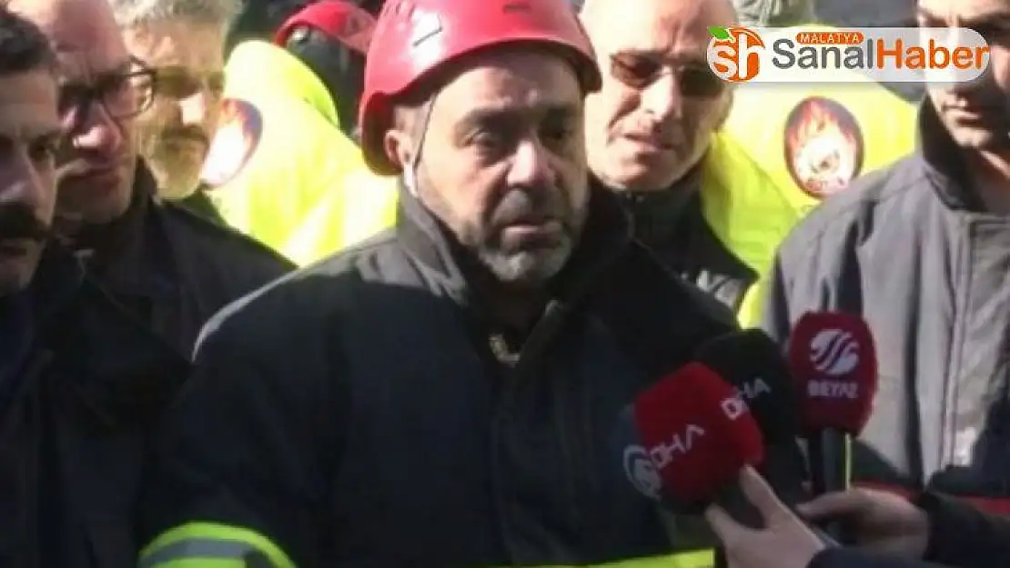Kurtarma çalışmalarını anlatan itfaiye eri gözyaşlarını tutamadı