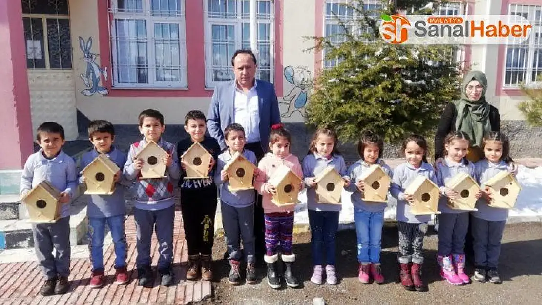 Kuşlar üşümesin diye yuva yaptılar