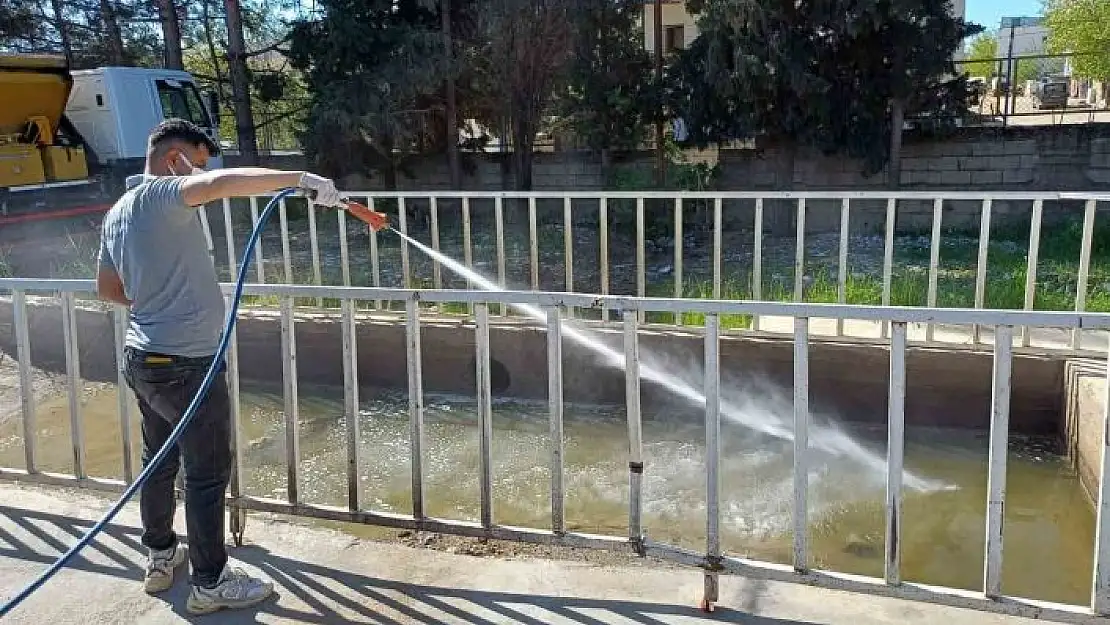 'Larva ilaçlama çalışmaları hız kesmeden devam ediyor'