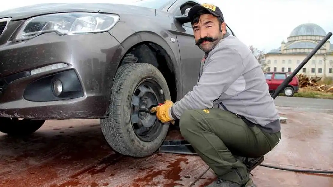 'Lastikçilerden uyarı: ''Kar yağmasını beklemeyin'''