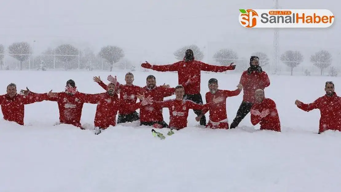 Lider Sivasspor karın tadını çıkardı