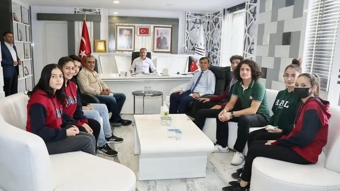 'Lise öğrencileri okullarının sorunlarını Başkan Kılınç´a iletti'