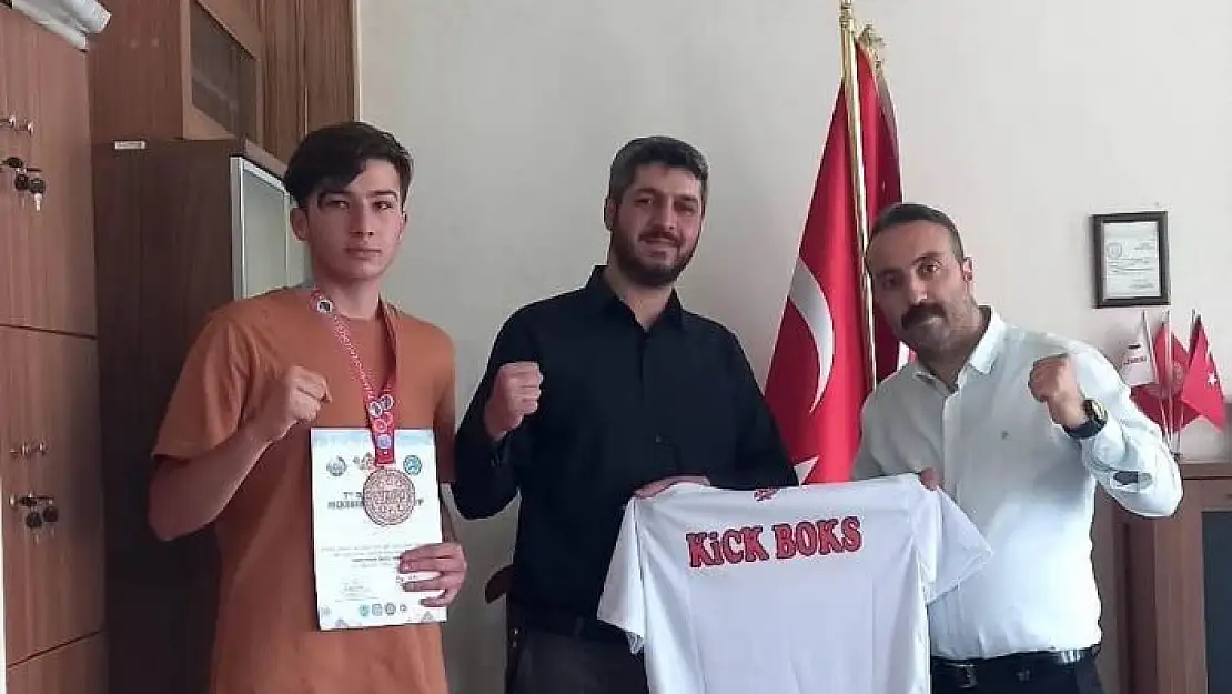 'Lise öğrencilerinden boksta büyük başarı'