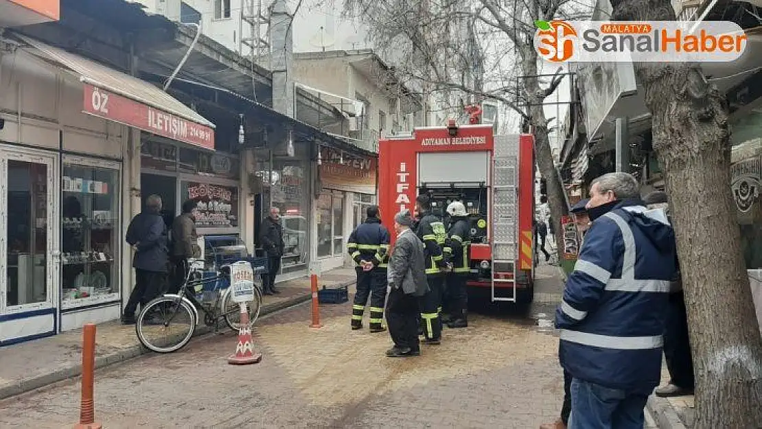 Lokanta yangını korkuttu