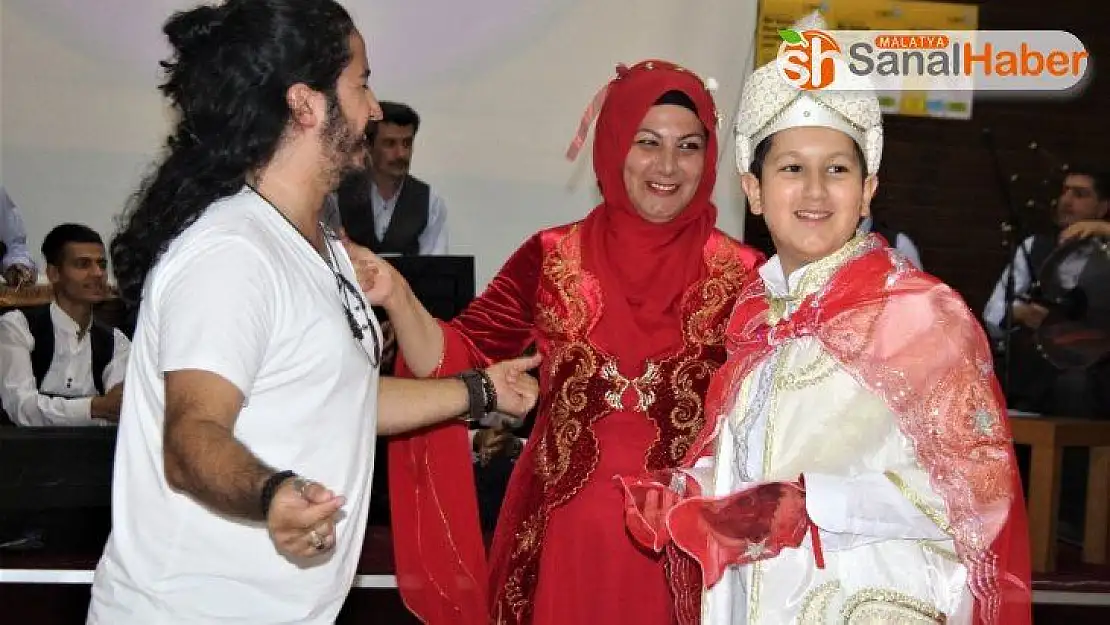 Lösemiyi 2 kere yenen Umutcan, sünnetinde doyasıya eğlendi