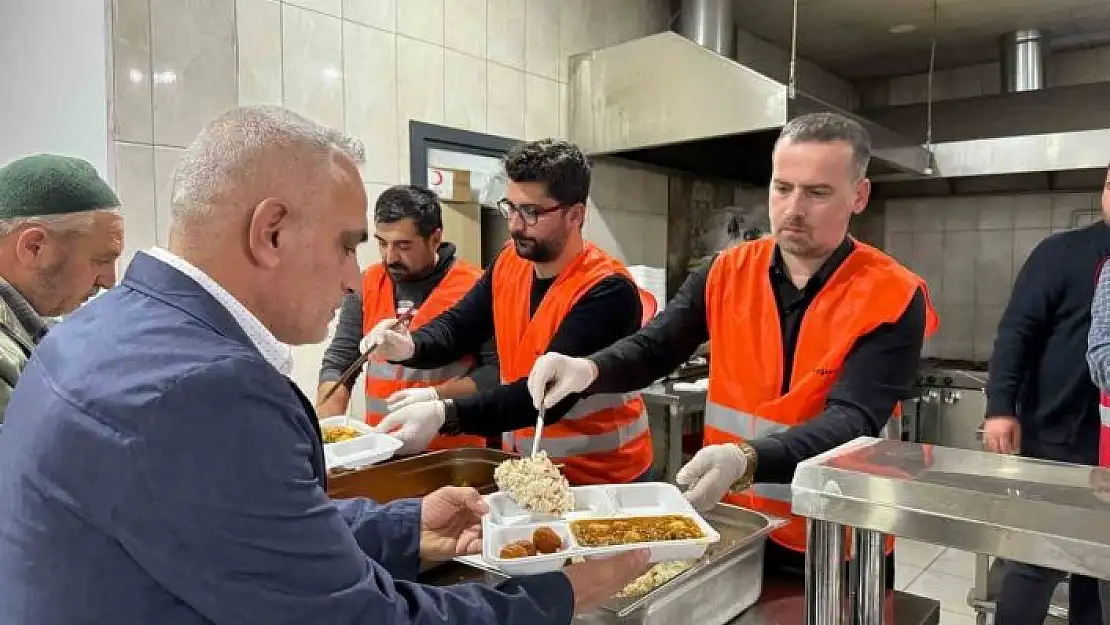 'MAGİNDERden İftar yemeği ve gıda yardımı'