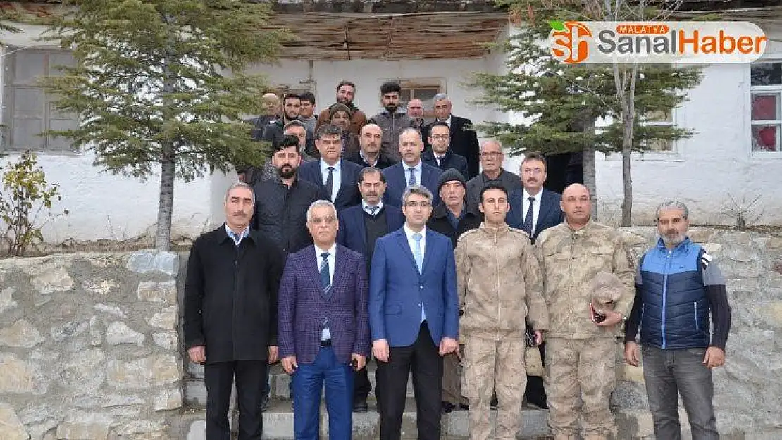 Mahallenin sorunlarını Kaymakam Çalışır'a ilettiler