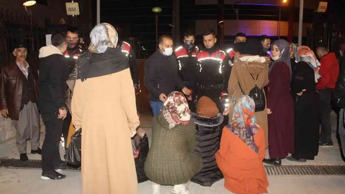 'Mahkemenin verdiği kararı protesto ettiler'