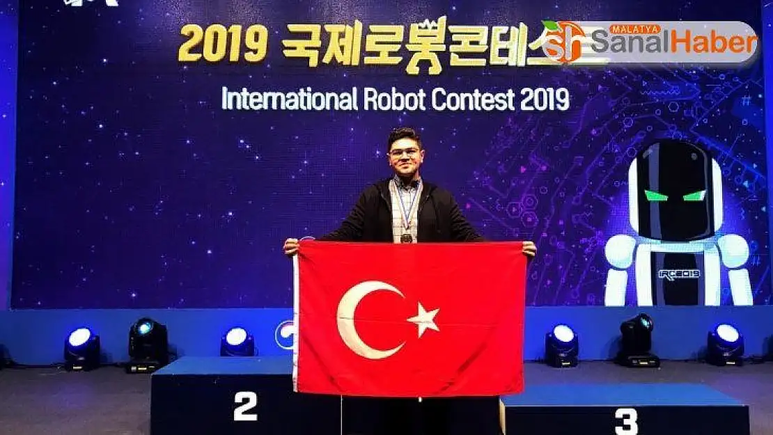 Maker Takım Lideri Erdem Özdemir dereceyle döndü
