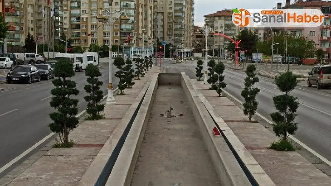 Malatya sokakları boş kaldı