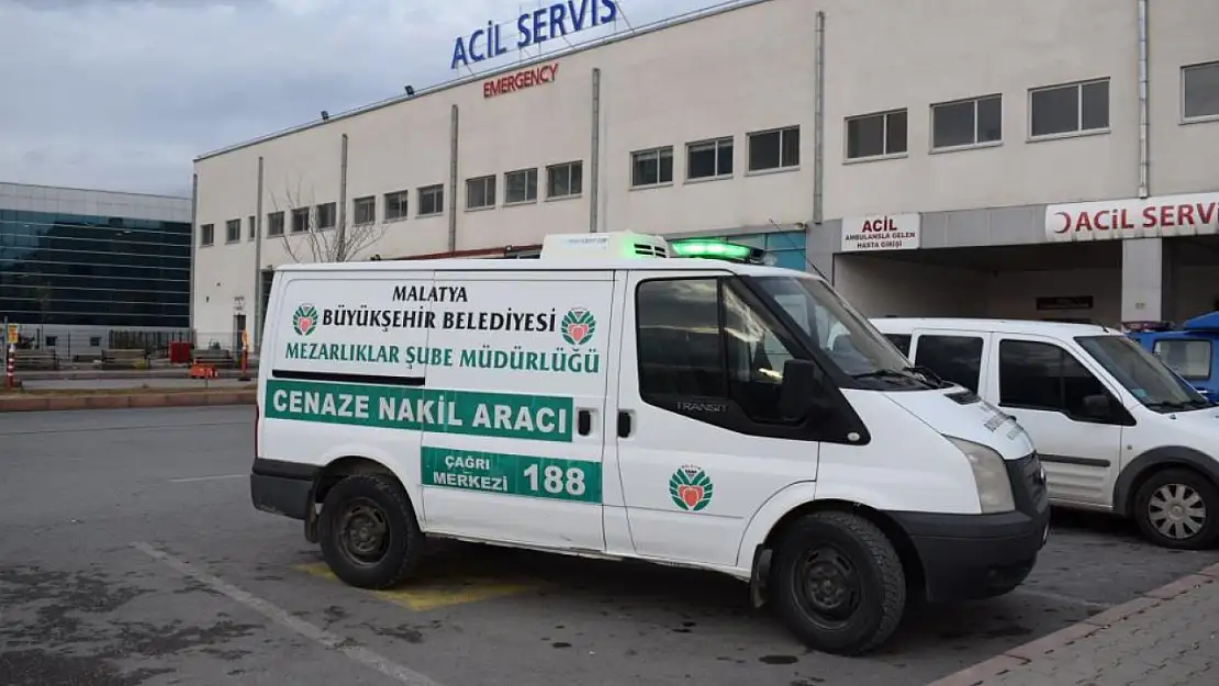 Malatya'da Ambulansın çarptığı kadın  öldü