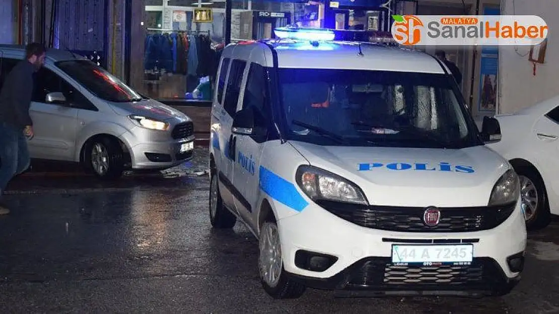 Malatya'da bıçaklı kavga 3 yaralı