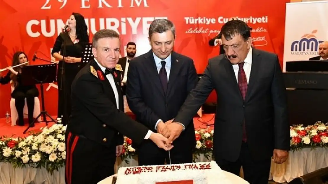 'Malatya´da ''Cumhuriyet'' Resepsiyonu'