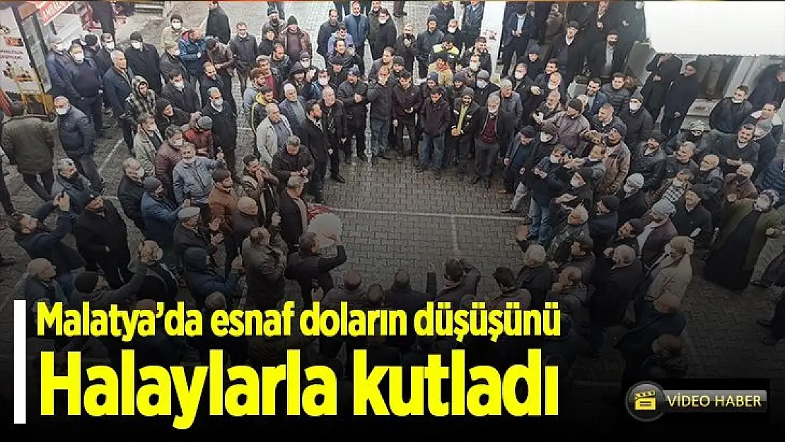 Malatya´da esnaf doların düşüşünü halaylarla kutladı