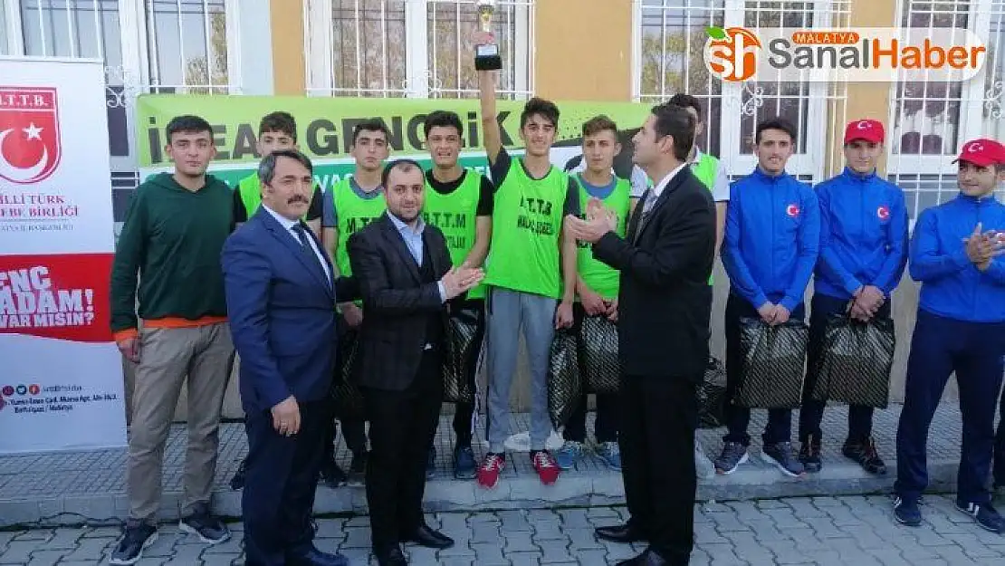 Malatya'da Gençlik Futbol Turnuvası düzenlendi