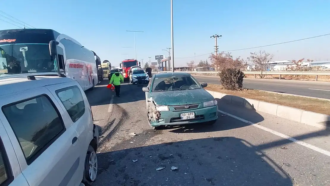 Malatya'da iki araç çarpıştı, 1 yaralı