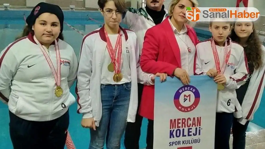 Malatya'da okullararası yüzme yarışmalarında şampiyon Mercan Koleji oldu