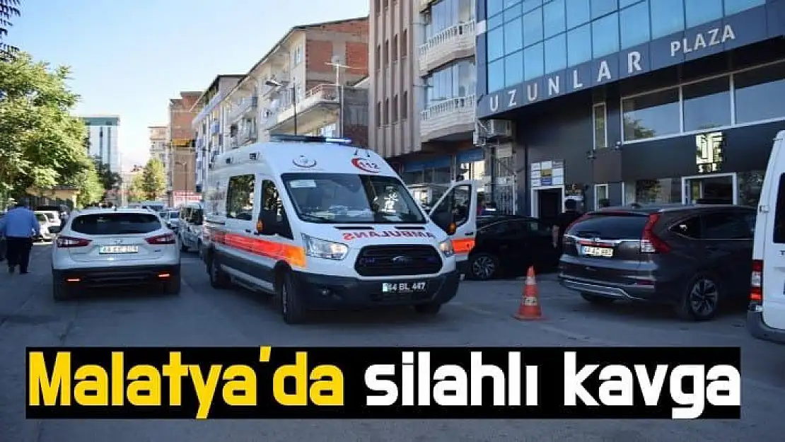 Malatya´da plazada silahlı kavga