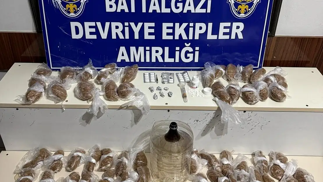 Malatya'da sokak satıcılarına operasyon: 2 gözaltı