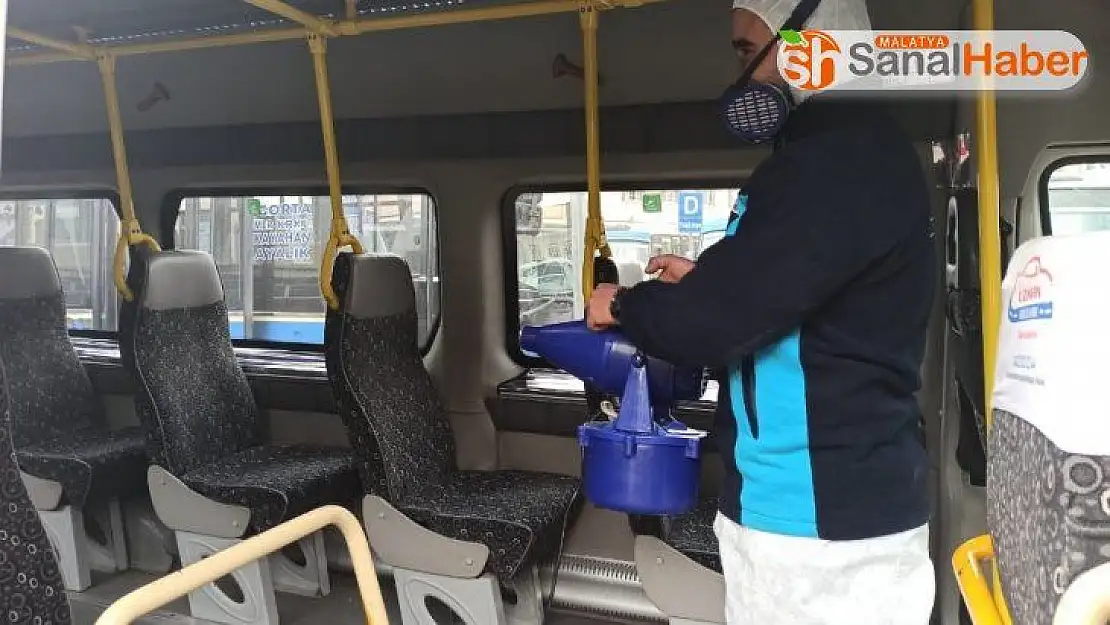 Malatya'da yolcu minibüsleri dezenfekte ediliyor