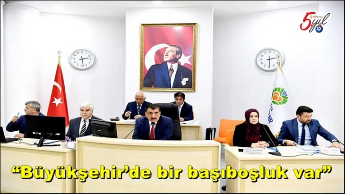 Büyükşehir´de bir başıboşluk var