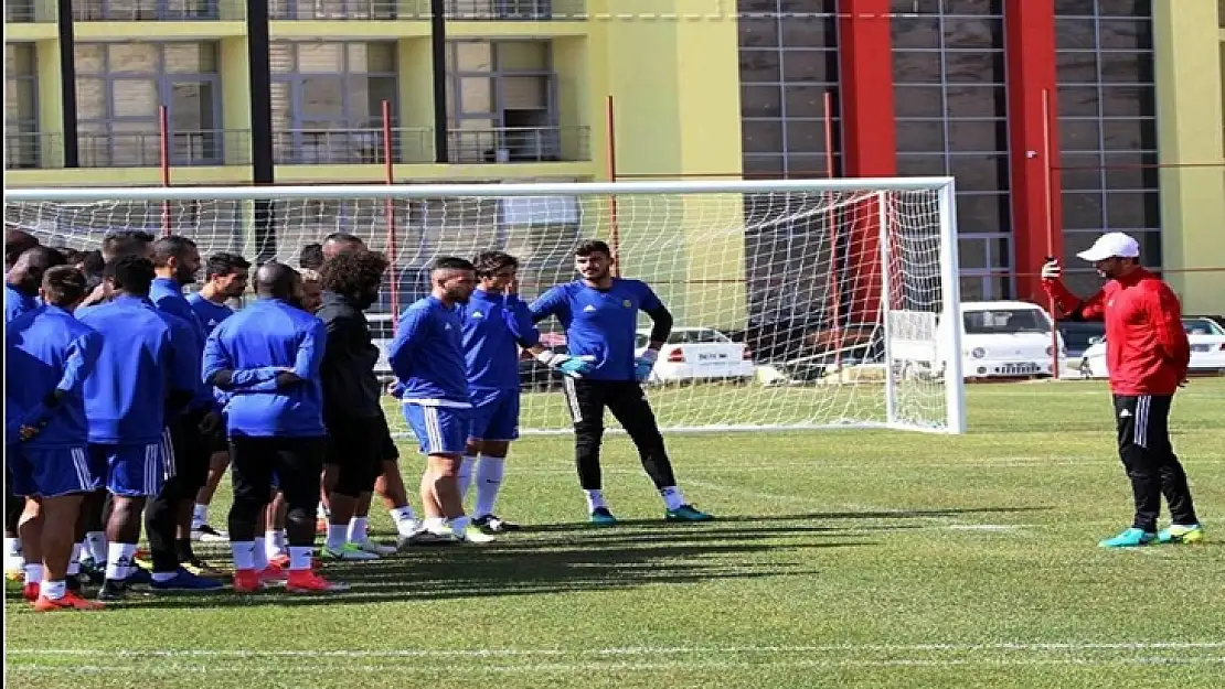 Evkur Yeni Malatyaspor, Trabzonspor maçı hazırlıklarını tamamladı