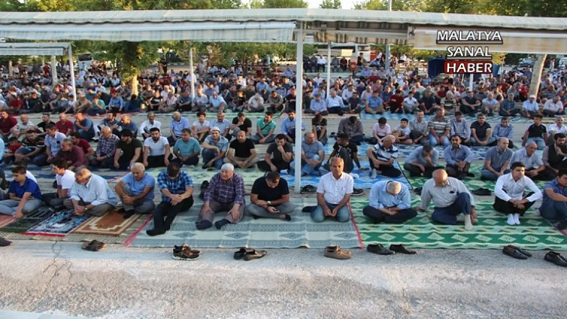 Malatya´da bayram namazı