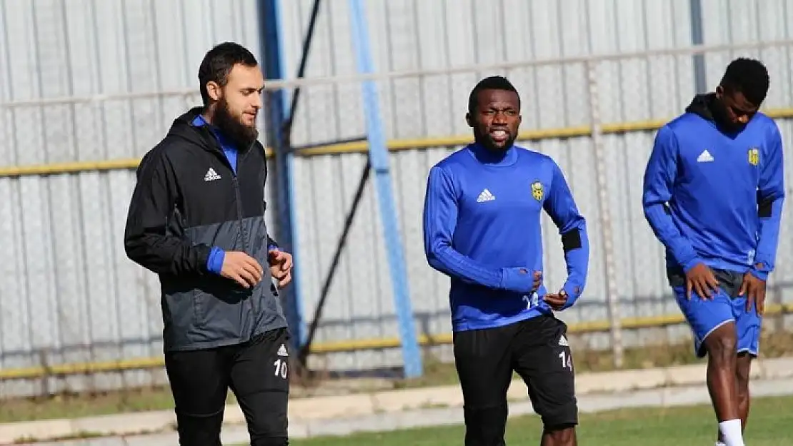 E. Yeni Malatyaspor, Akhisarspor´ı yenerek moral bulmak istiyor