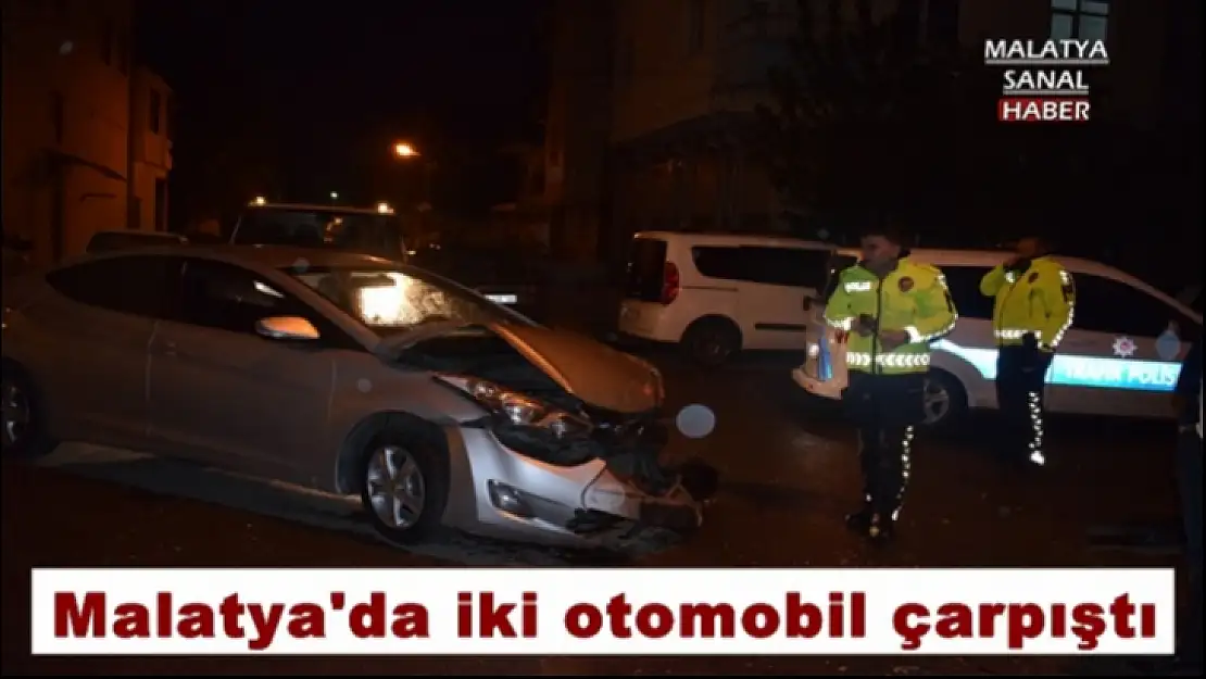 Malatya´da iki otomobil çarpıştı