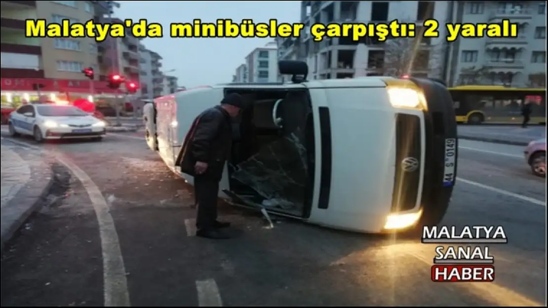 Malatya´da minibüsler çarpıştı: 2 yaralı